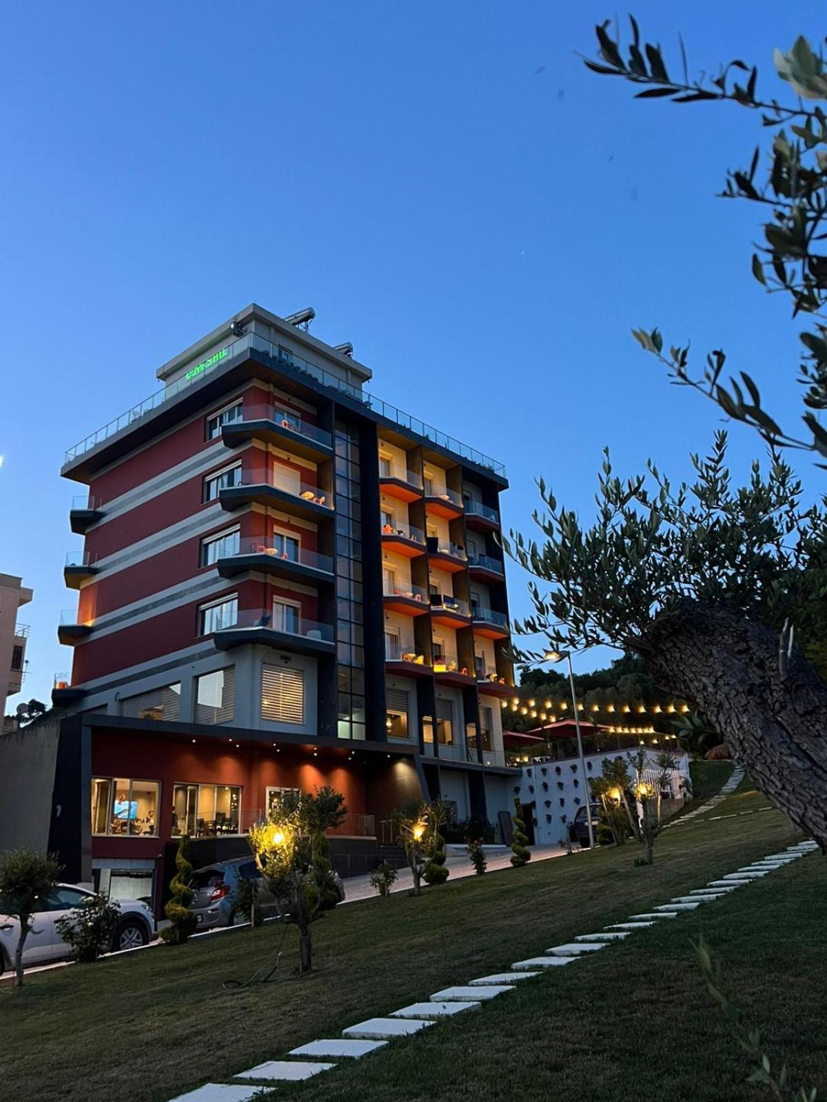 Olivia'S Hill Resort Kryemëdhenji Exterior foto