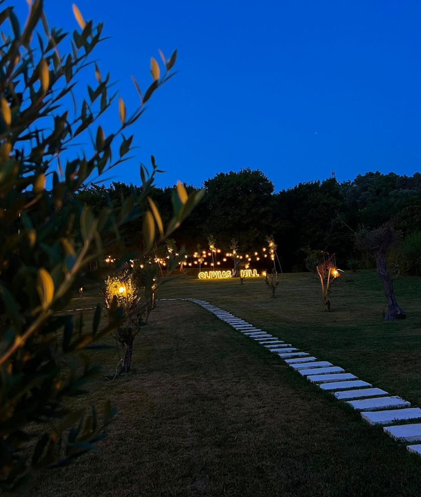 Olivia'S Hill Resort Kryemëdhenji Exterior foto
