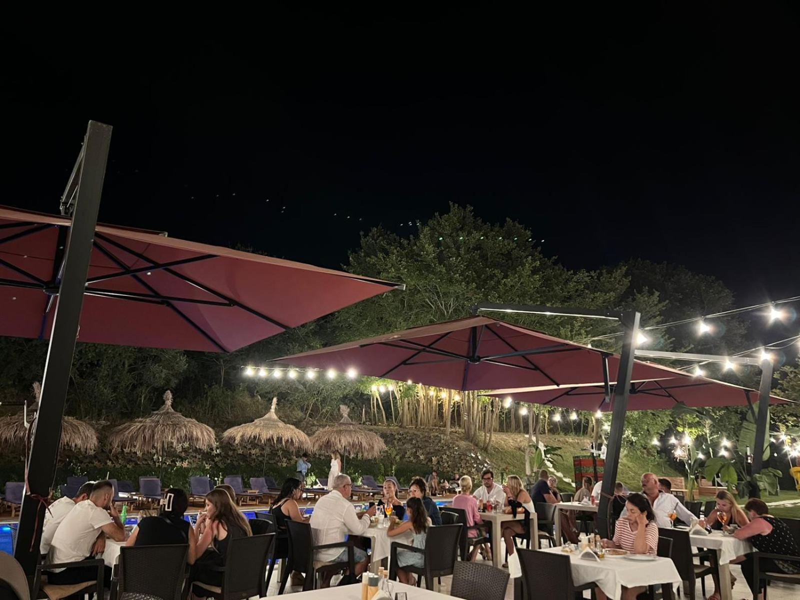 Olivia'S Hill Resort Kryemëdhenji Exterior foto