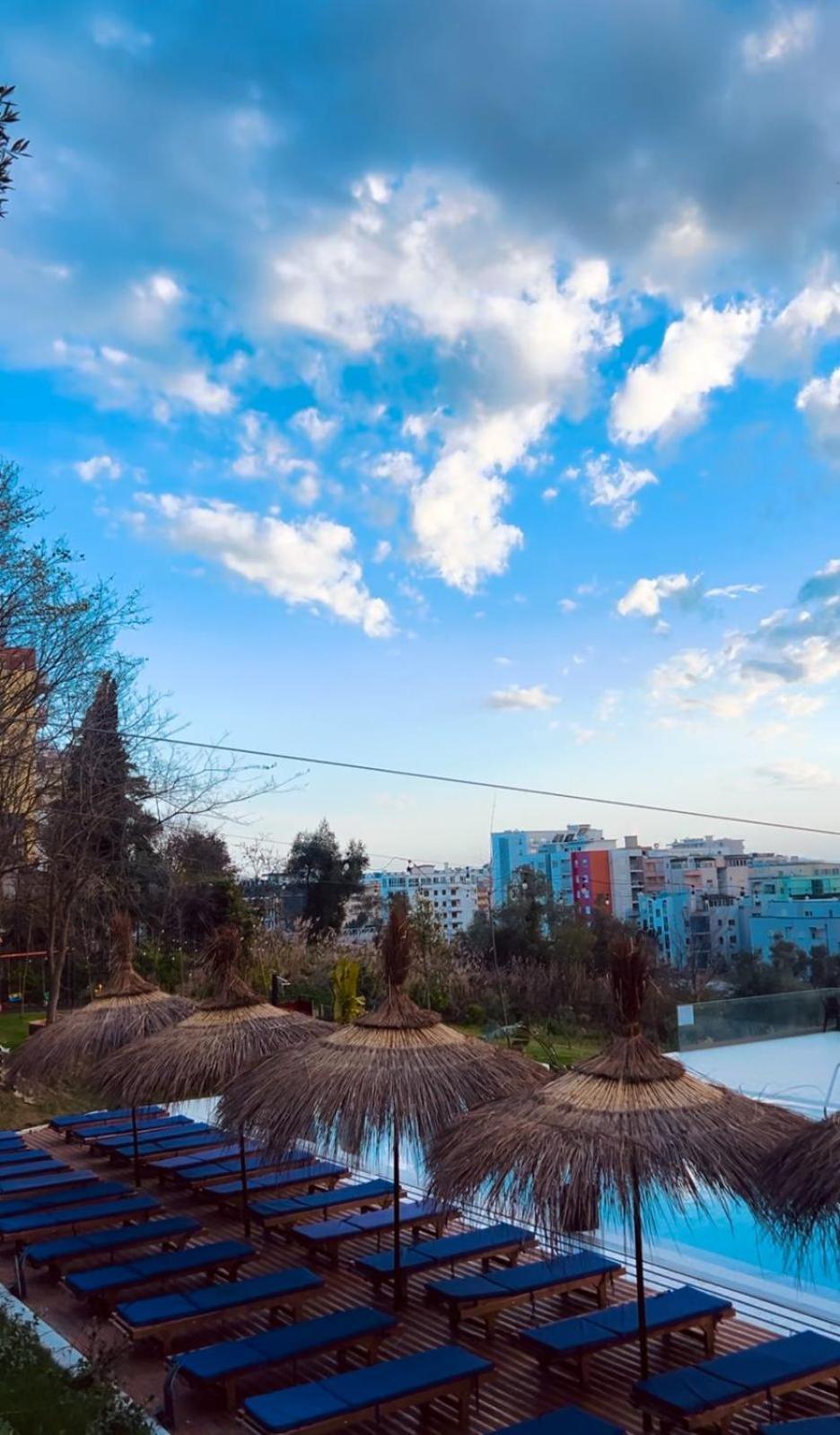 Olivia'S Hill Resort Kryemëdhenji Exterior foto