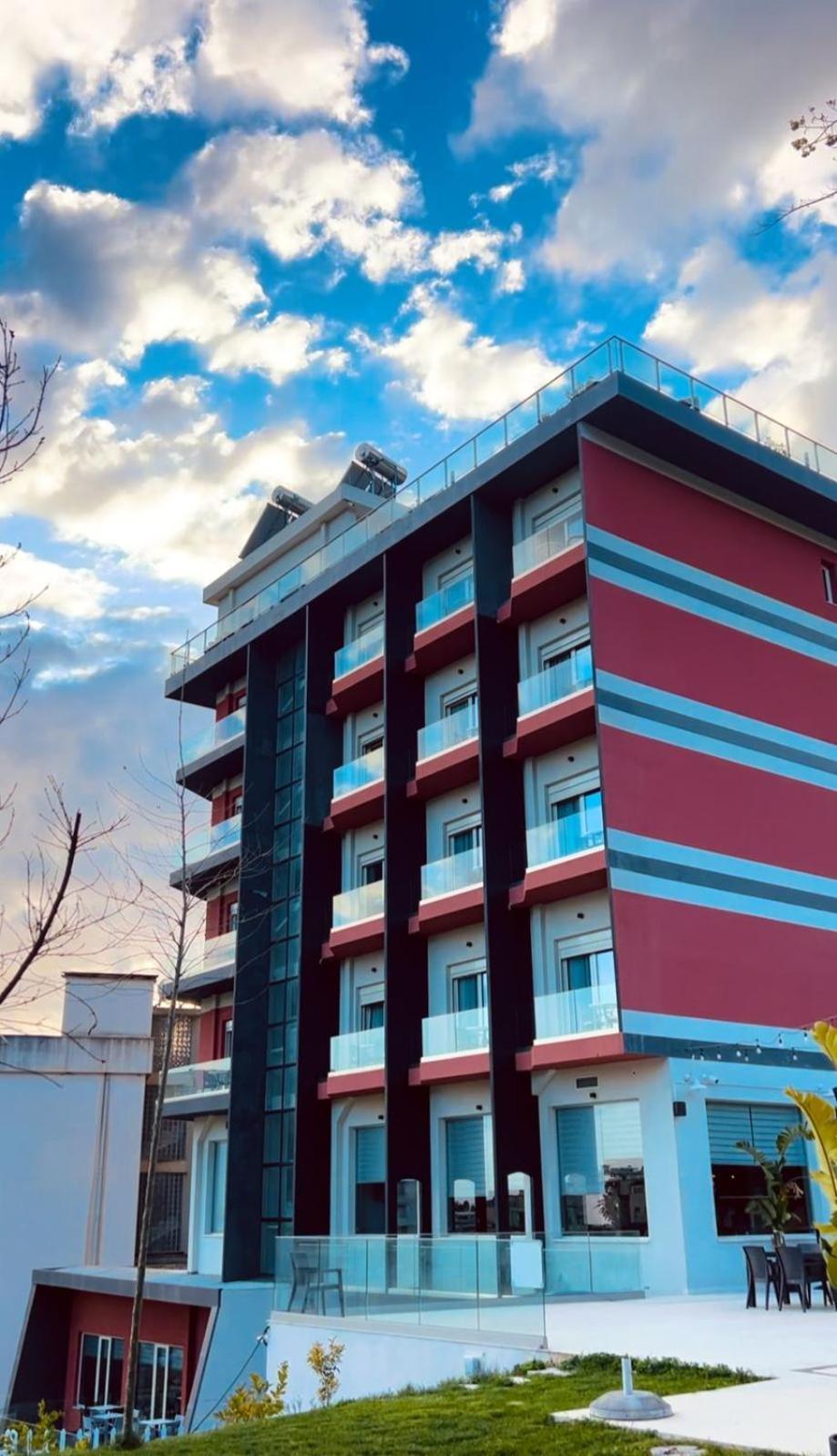 Olivia'S Hill Resort Kryemëdhenji Exterior foto
